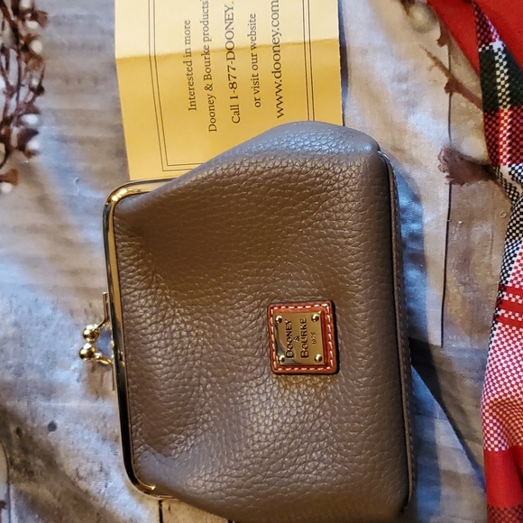 Dooney & Bourke Handbags - Dooney and bourke coin purse